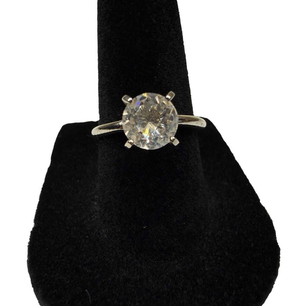 Classic Solitaire Round Clear Stone Ring Silver Tone Fashion Jewelry Size 7